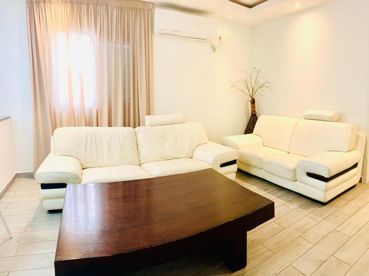 Royal Lea Apartmens Netanya Exterior photo