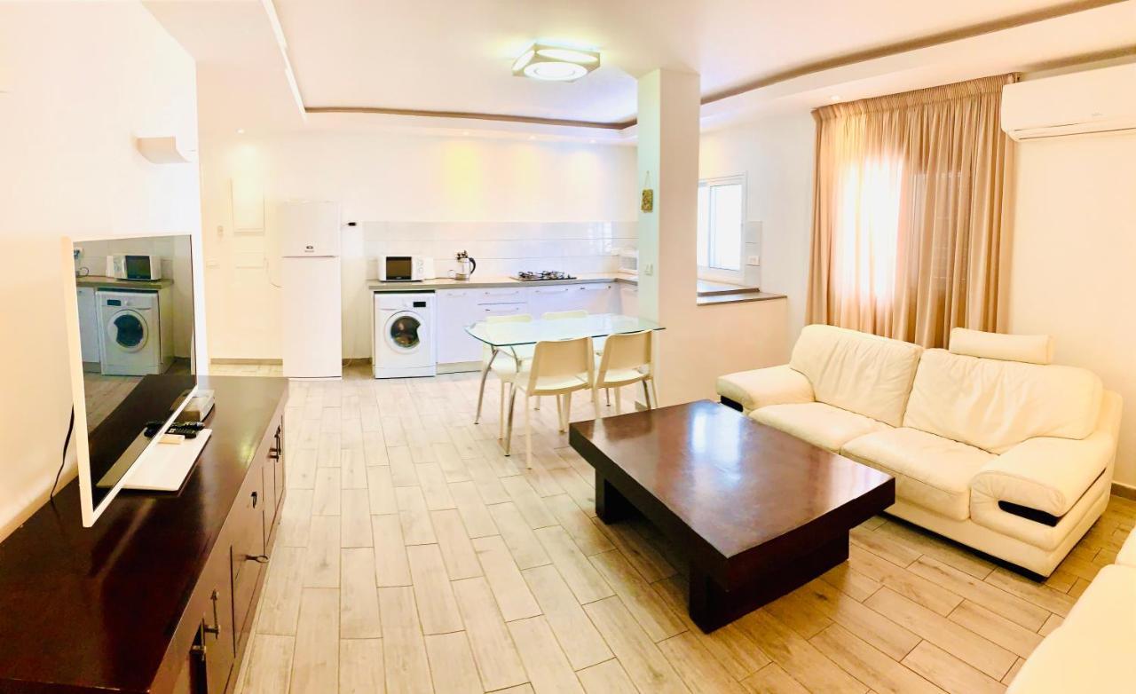 Royal Lea Apartmens Netanya Exterior photo