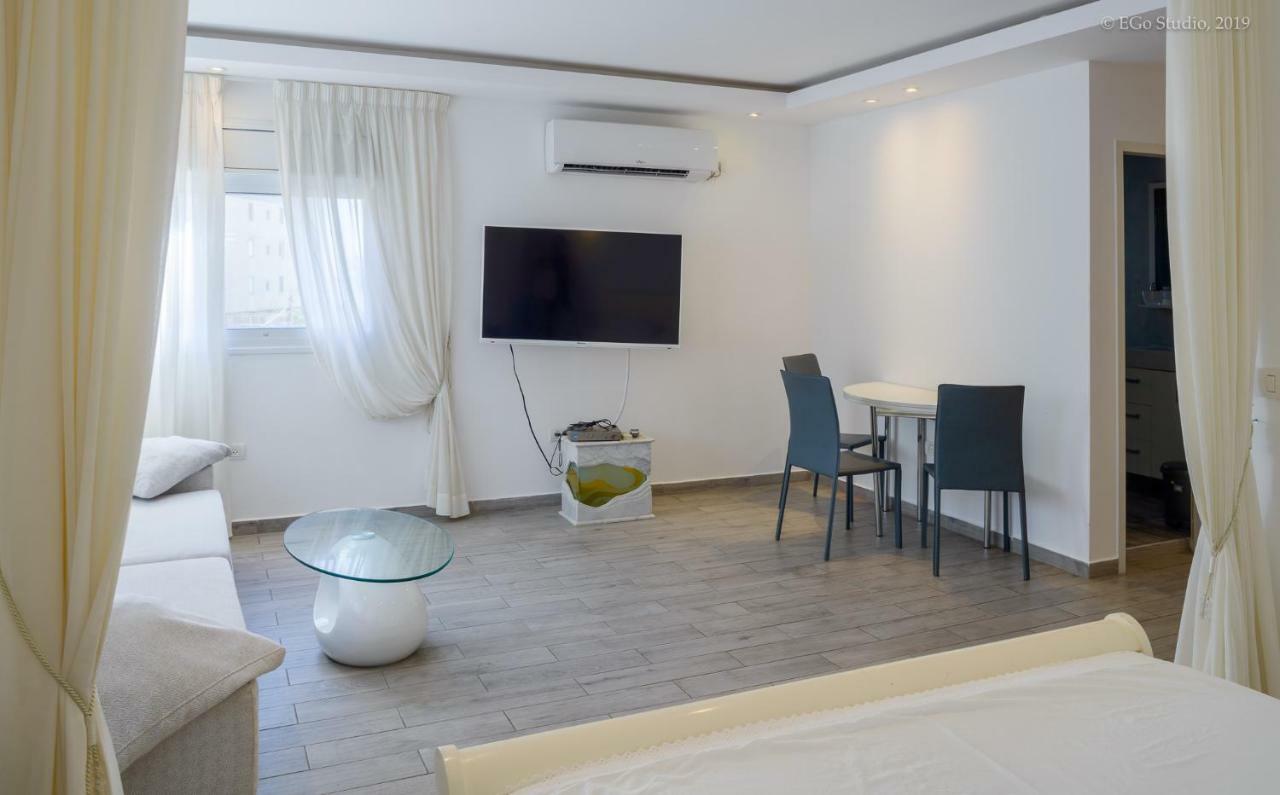 Royal Lea Apartmens Netanya Exterior photo